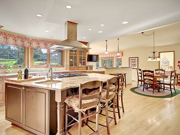 5th image of 20603 NE 142nd St