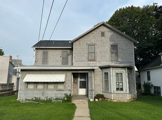 407 1/2 S Beaver Ave, Freeport, IL 61032