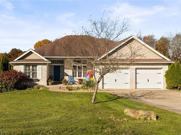 67938 Laklyn Dr, Saint Clairsville, OH 43950