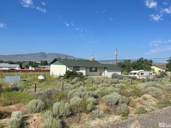 11670 Fir Dr, Reno, NV 89506