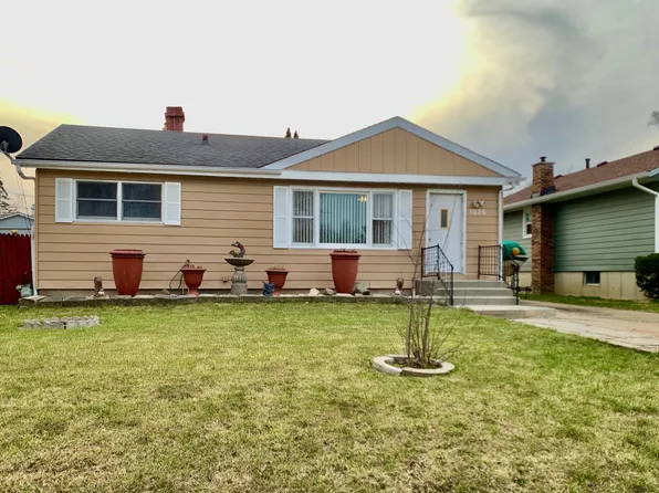 1026 Brentwood Dr, Round Lake Beach, IL 60073