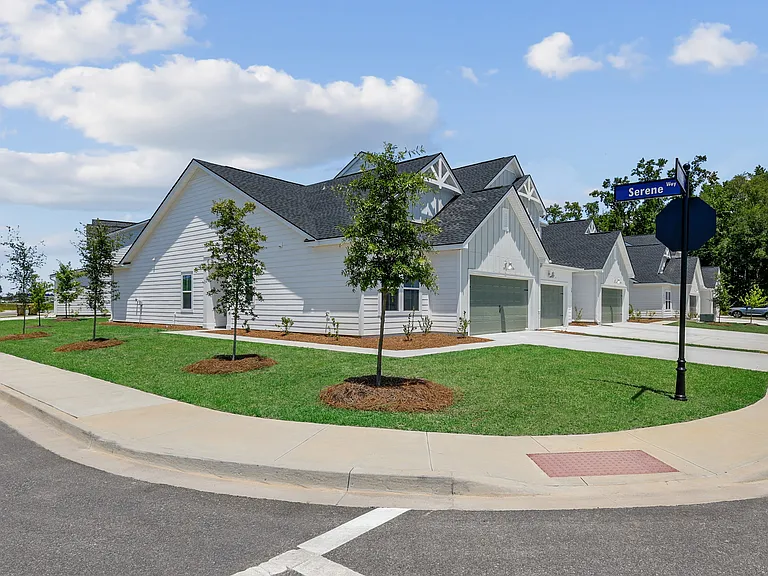 Clear Lake Reserve Townhomes — Photo 9