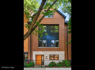 2107 W Berteau Ave, Chicago, IL 60618