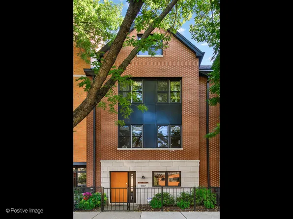 2107 W Berteau Ave, Chicago, IL 60618