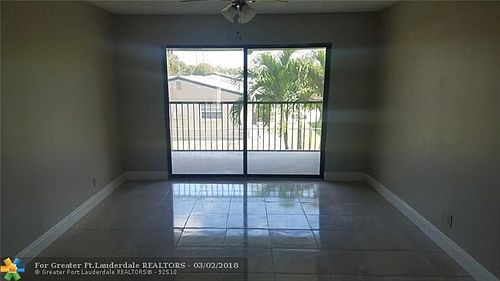 3rd image of 7901 Southgate Blvd APT C8