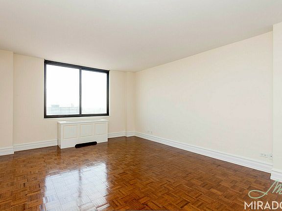 4th image of 145 W 67th St APT 38C