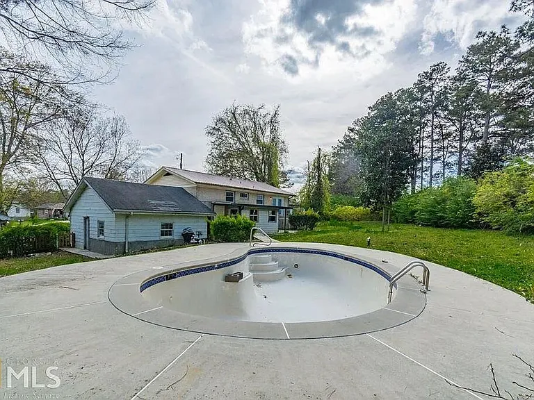 537 Reba Rd — Photo 5