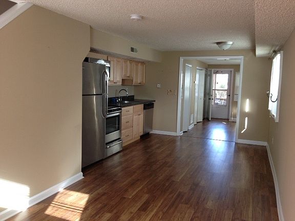 3rd image of 123 West Ave
