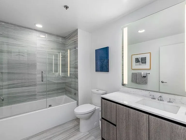 333 Beale St #8C — Photo 11