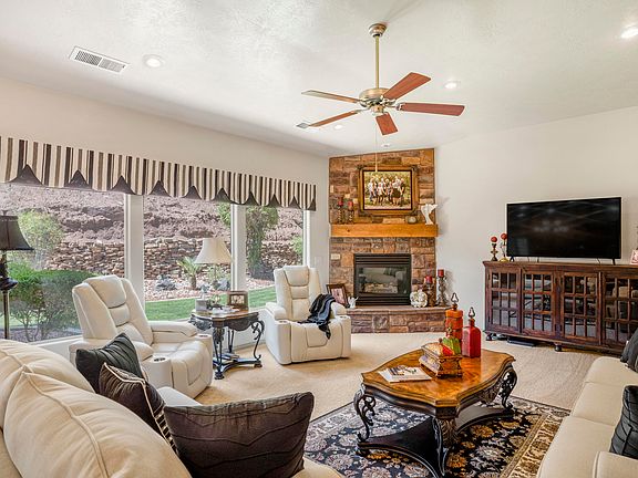 5th image of 1429 E 2420 South Cir