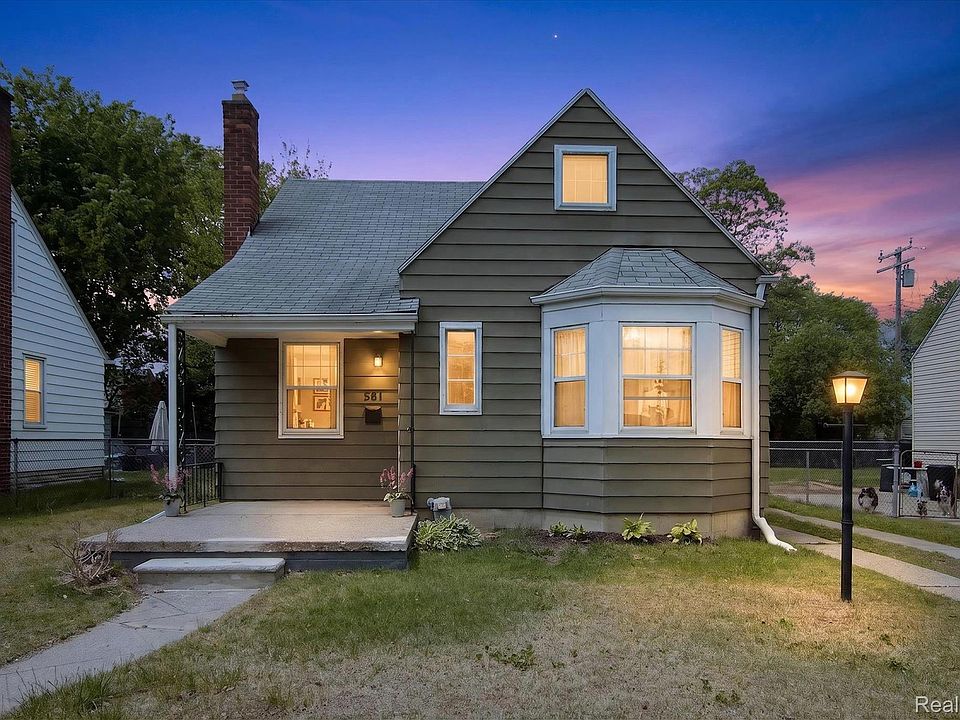 1st image of 581 Flowerdale St