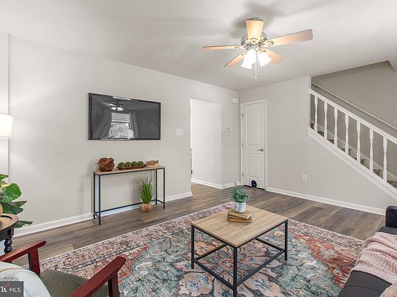 5th image of 10307 Green Willow Ave