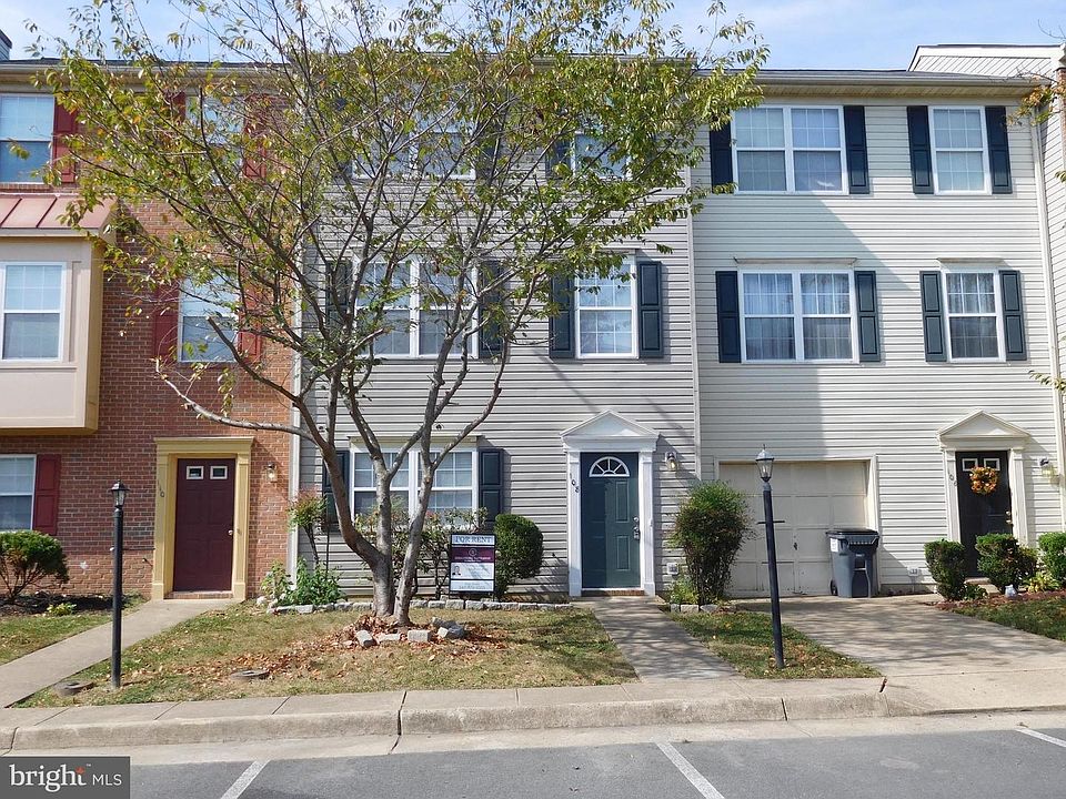 1st image of 108 Raquel Ct