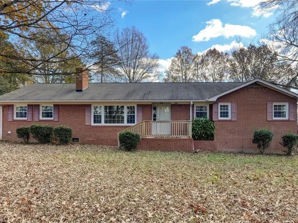 550 E Stadium Dr, Eden, NC 27288