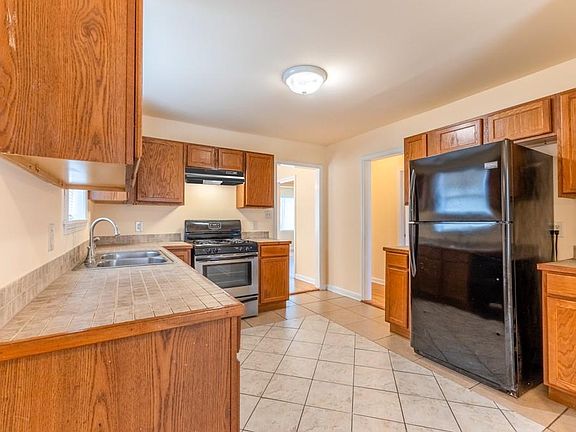 5th image of 1335 Mandolin St