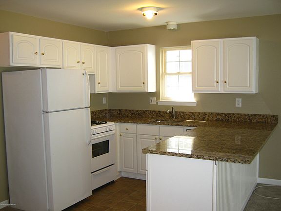2nd image of 13 Brainard Ave