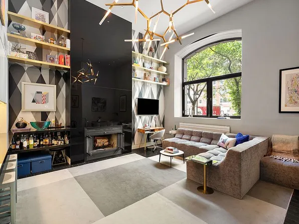 196 6th Ave Penthouse A, New York, NY 10013