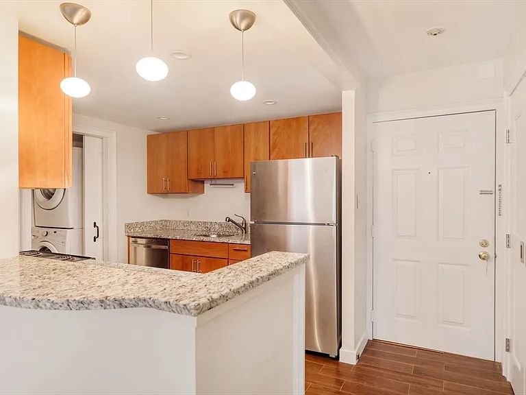 47 Harvard St #B205 — Photo 4
