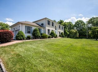 2 Cory Ln, Bridgewater, NJ 08807