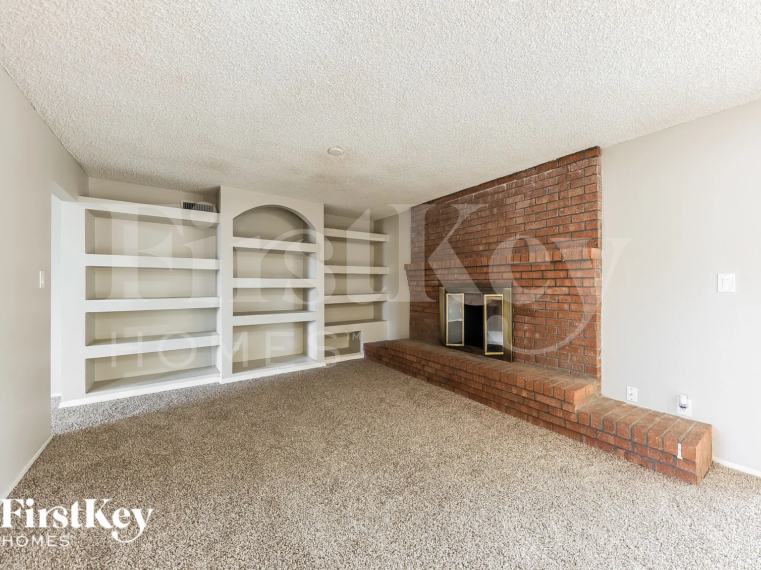 4 bed, 2.0 bath, 1898 sqft, $2,130 — Photo 4