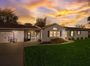 3050 W Bridge St, Greenfield, WI 53221