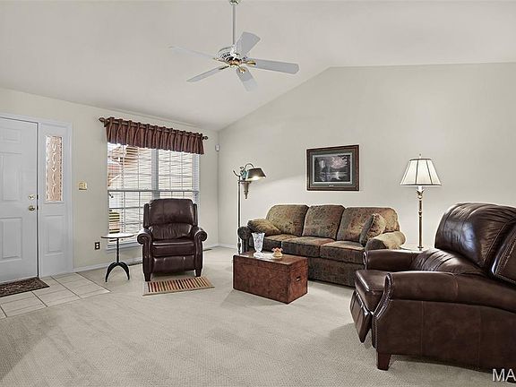 5th image of 299 Arbor Place Ln