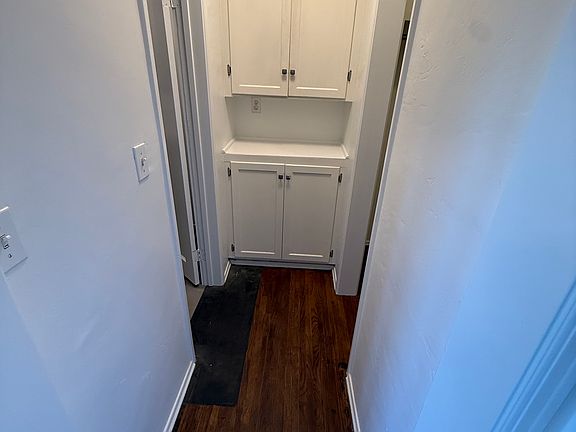 2nd image of 3009 Grape St #3009