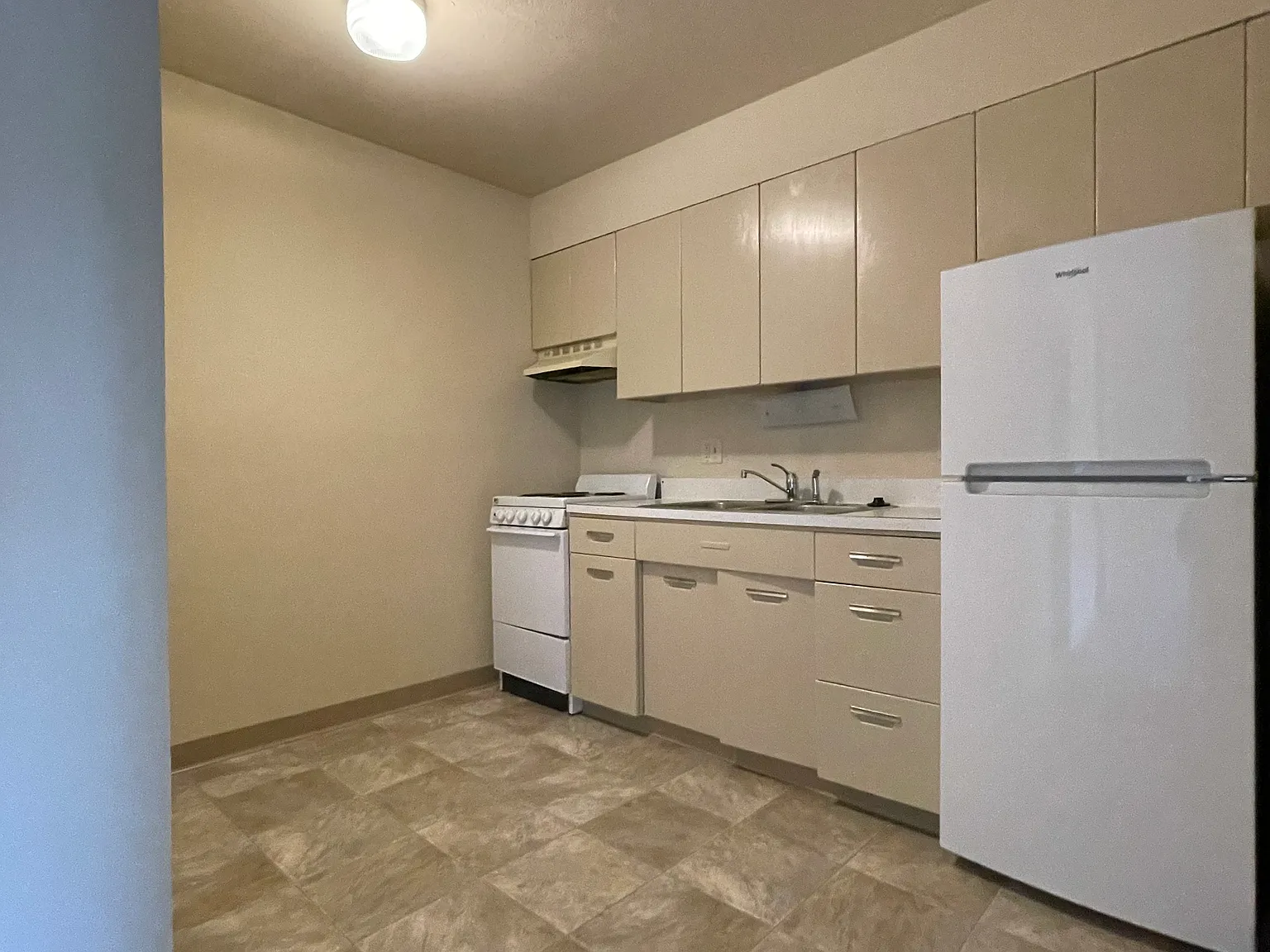 1350 King Ave — Photo 3