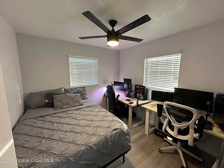 3782 Catalina Dr — Photo 11