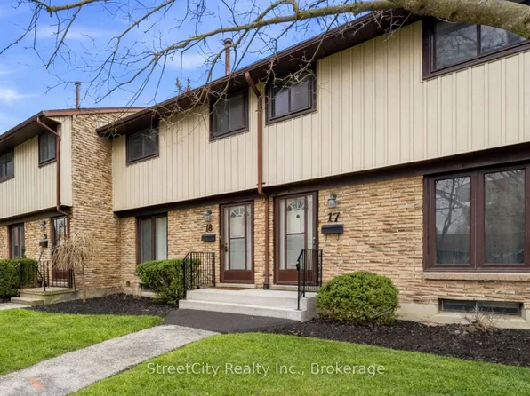 91 Avonwood Dr #17, Stratford, ON N4Z 1B2