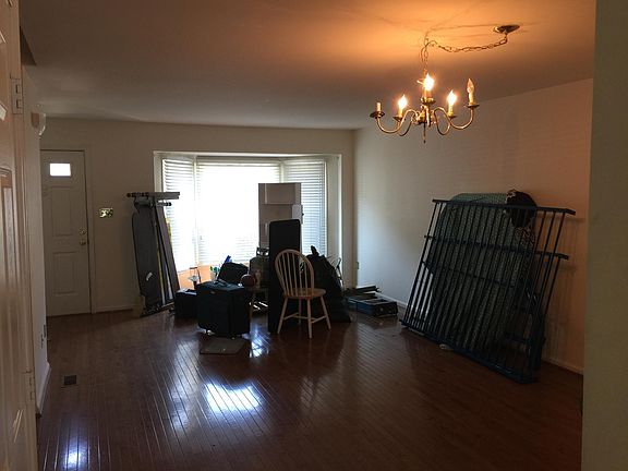 4th image of 203 Stoney Brook Ct
