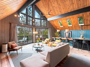 (Undisclosed Address), Lake Arrowhead, CA 92352