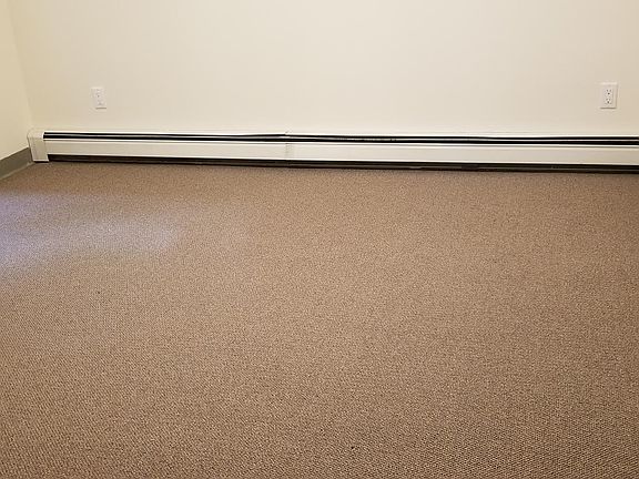 5th image of 302 Charles St