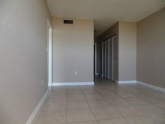 2nd image of 16850 S Glades Dr APT 6D