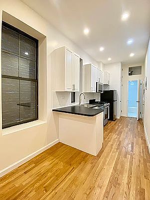 3rd image of 226 W 25th St #1F