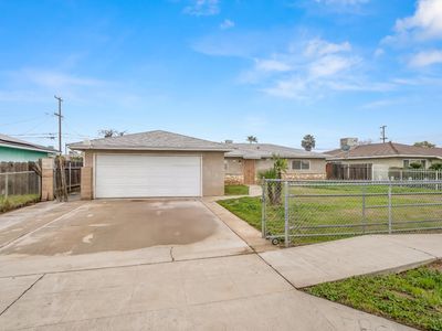 2337 S Maple Ave, Fresno, CA, 93725