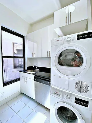 Rented by Bohemia Realty Group | media 7