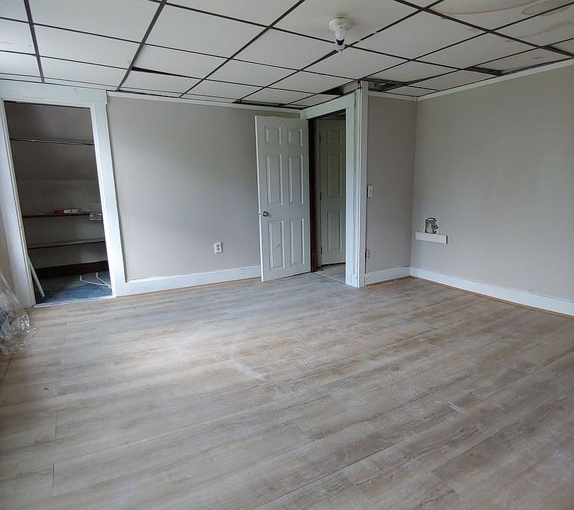 2nd image of 12 Cliff St #2