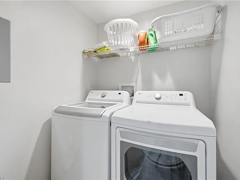 26901 Wedgewood Dr #101 — Photo 28