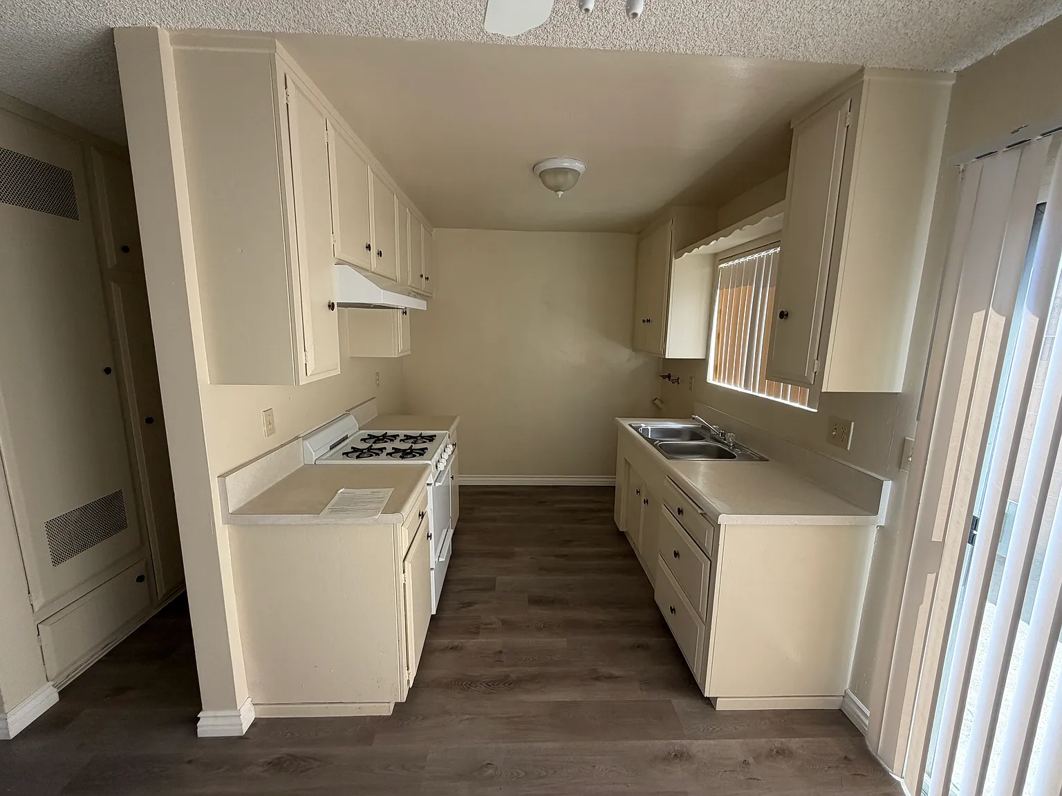 2 bed, 1.5 bath, $2,595 — Photo 4
