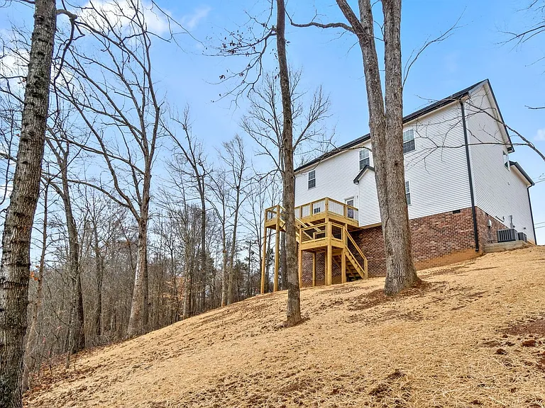 2129 Powell Rd — Photo 30