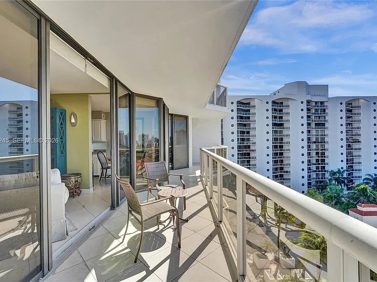 3600 Yacht Club Dr #904 — Photo 57