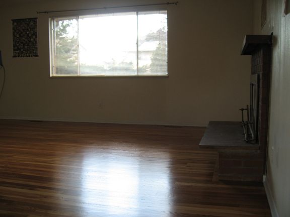 4th image of 810 Morgan Dr