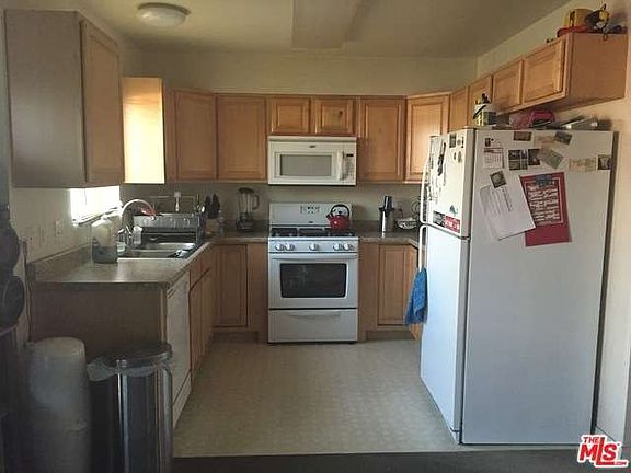 4th image of 11132 S Vermont Ave APT 101