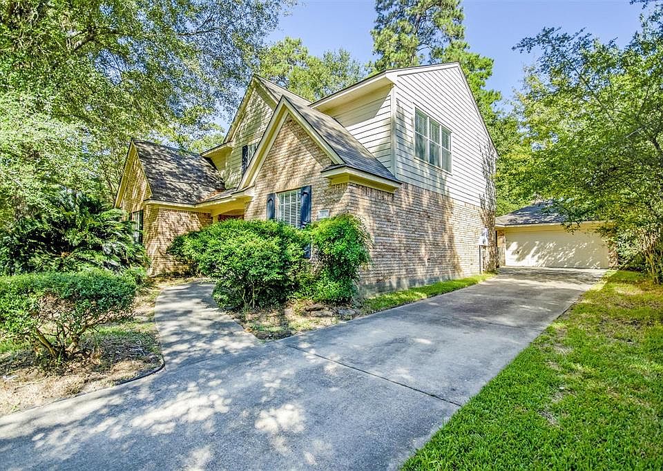 1st image of 114 E Sterling Pond Cir