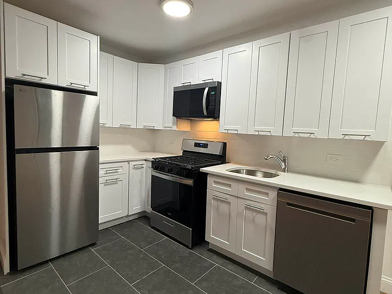 1725 Edison Ave #2A — Photo 2