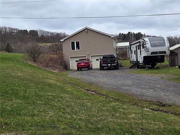2nd image of 433 Inman Rd