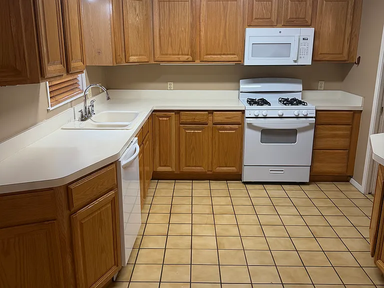 10205 San Juan Ave — Photo 4