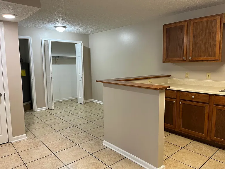 468 E Red Bud Rd — Photo 8