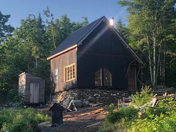128 Range Road, Garland, ME 04939